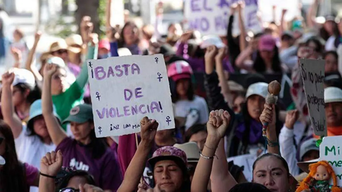 mujeres_marcha puebla